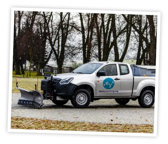 Veys Gebäudereinigung bei der Arbeit: Winterdienst