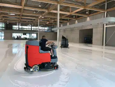 Veys Gebäudereinigung Karlsruhe bei der Arbeit: Baureinigung